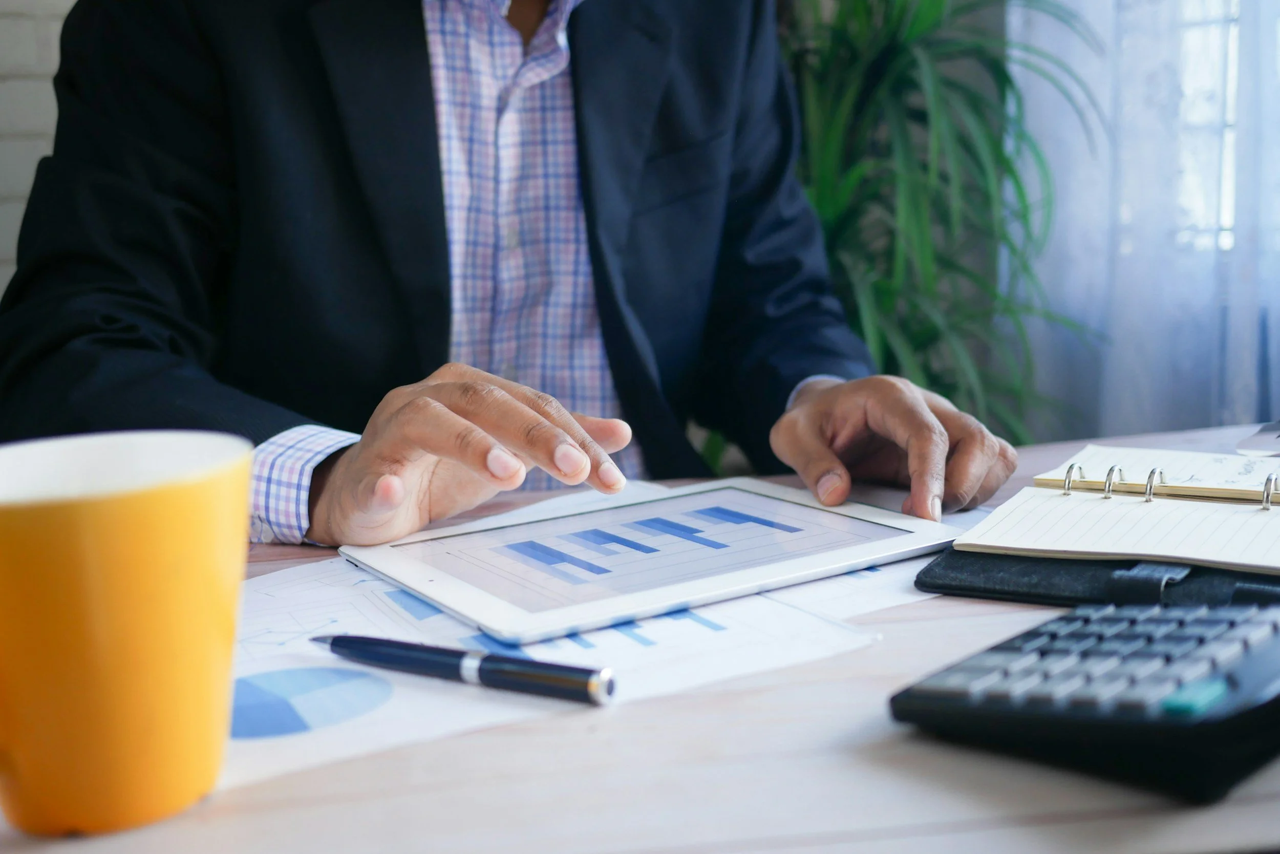 Customisable hire business reports